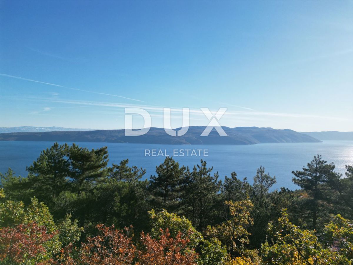 OPATIJA, BRSEČ, NAČINOVIĆI - gradbeno zemljišče 543m2 s projektom za vilo in panoramskim pogledom na morje 