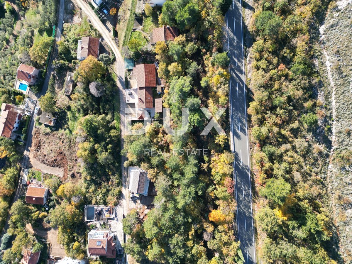 OPATIJA, BRSEČ, NAČINOVIĆI - gradbeno zemljišče 543m2 s projektom za vilo in panoramskim pogledom na morje 