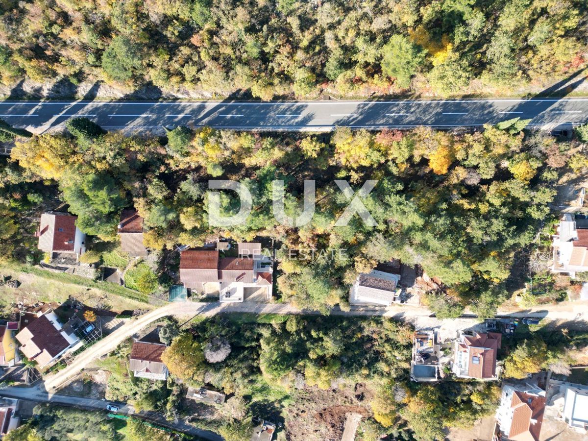 OPATIJA, BRSEČ, NAČINOVIĆI - gradbeno zemljišče 543m2 s projektom za vilo in panoramskim pogledom na morje 