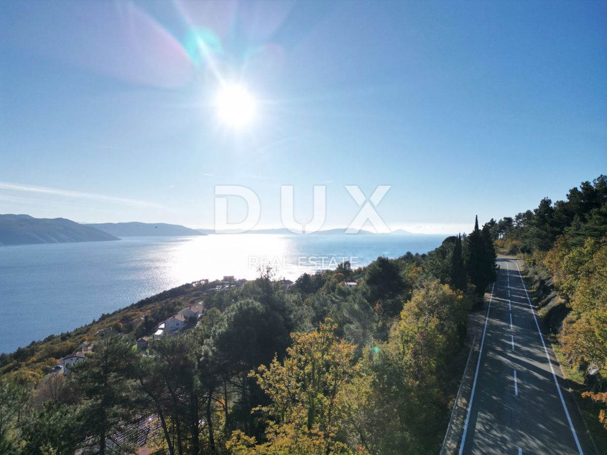 OPATIJA, BRSEČ, NAČINOVIĆI - gradbeno zemljišče 543m2 s projektom za vilo in panoramskim pogledom na morje 