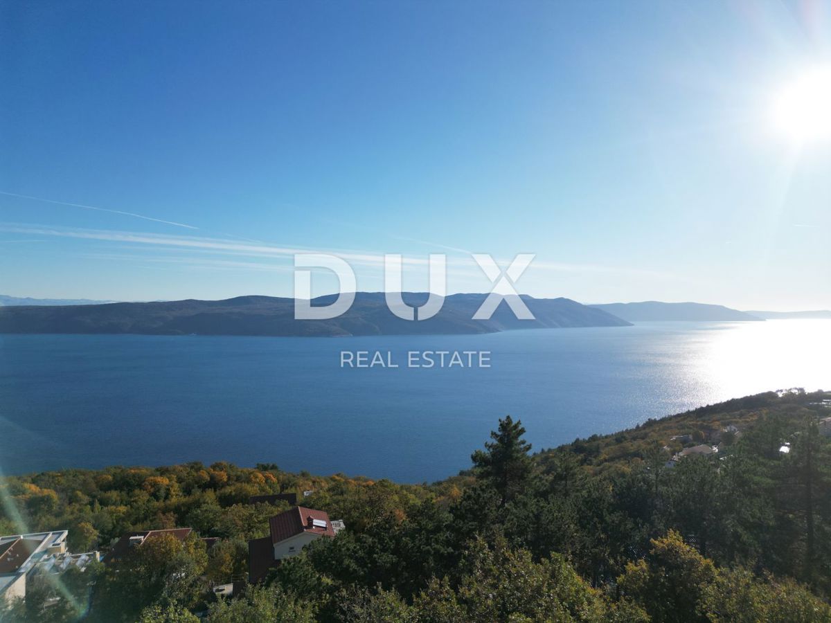 OPATIJA, BRSEČ, NAČINOVIĆI - gradbeno zemljišče 543m2 s projektom za vilo in panoramskim pogledom na morje 