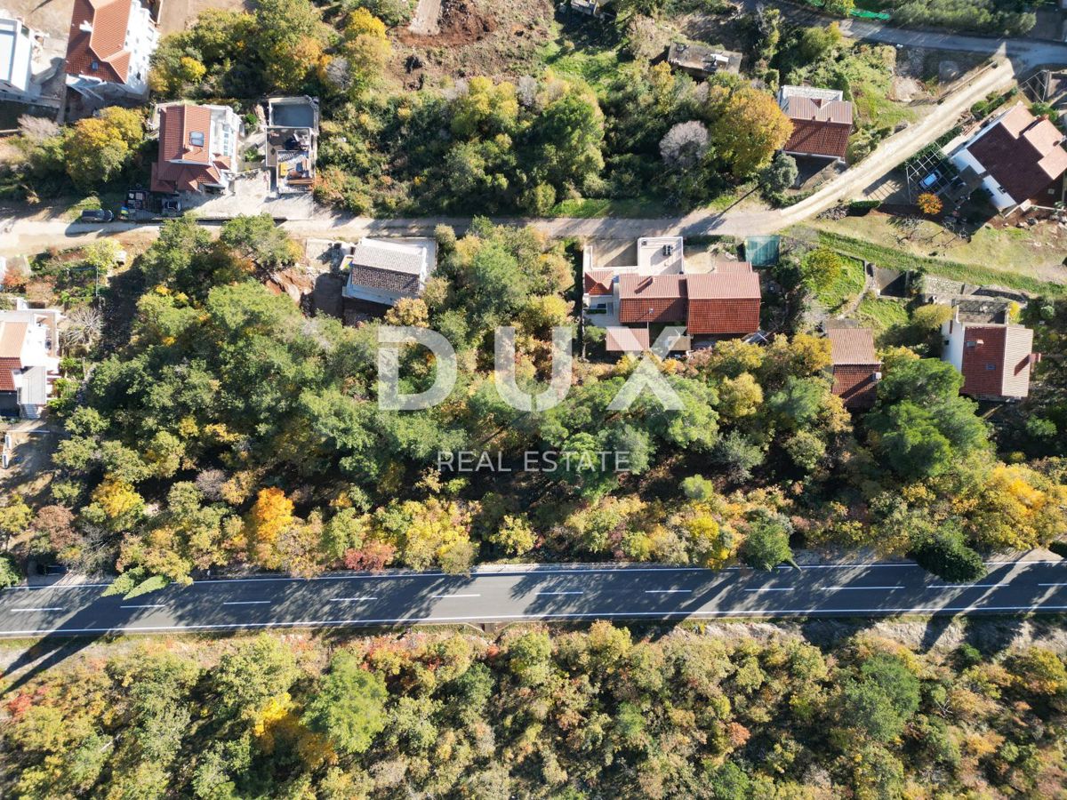 OPATIJA, BRSEČ, NAČINOVIĆI - gradbeno zemljišče 543m2 s projektom za vilo in panoramskim pogledom na morje 