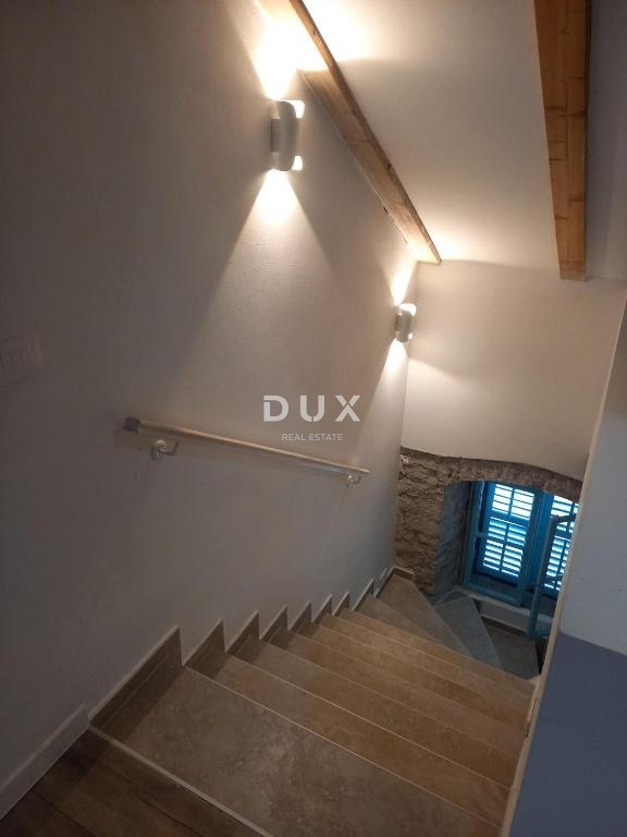 ISTRA, VODNJAN - Obnovljena hiša z dvema apartmajema