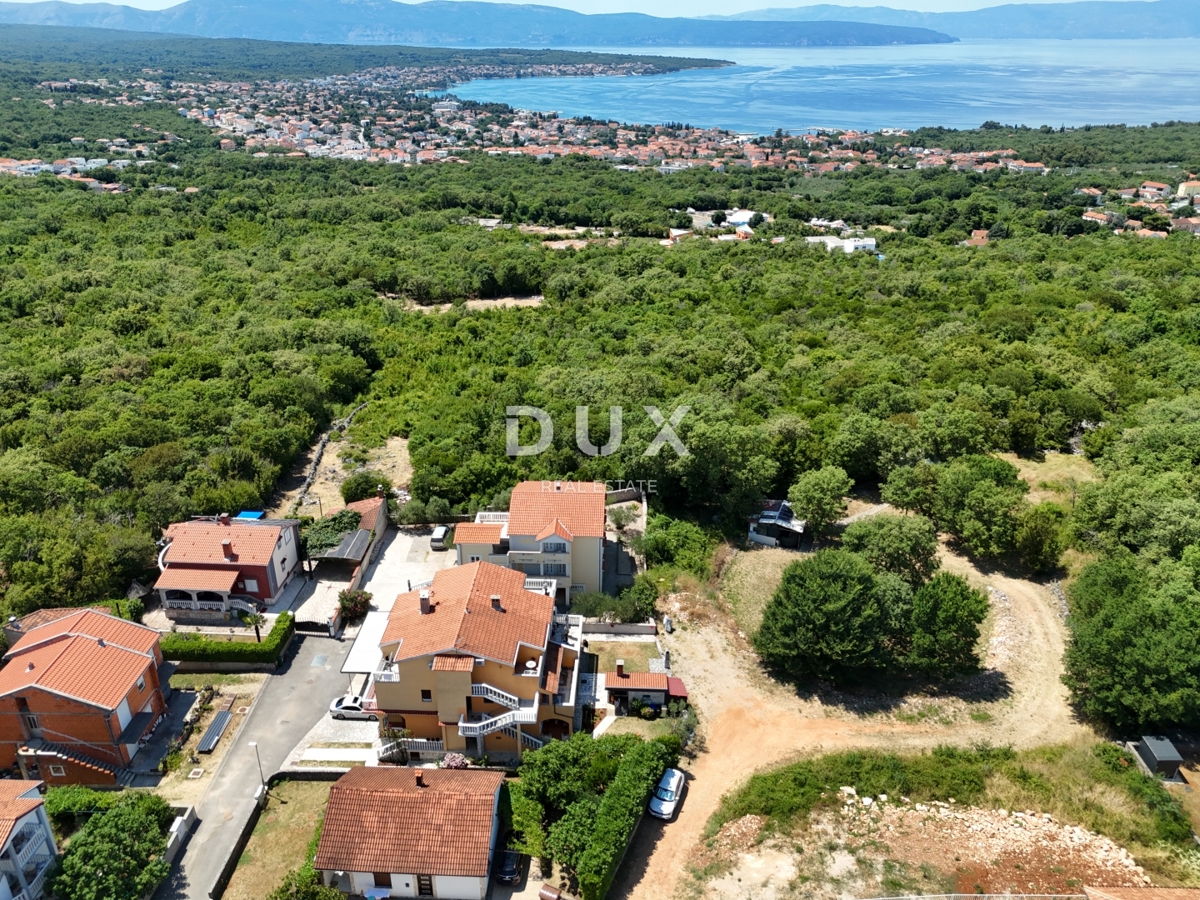 OTOK KRK, MALINSKA (okolica) - Gradbeno zemljišče z gradbenim dovoljenjem