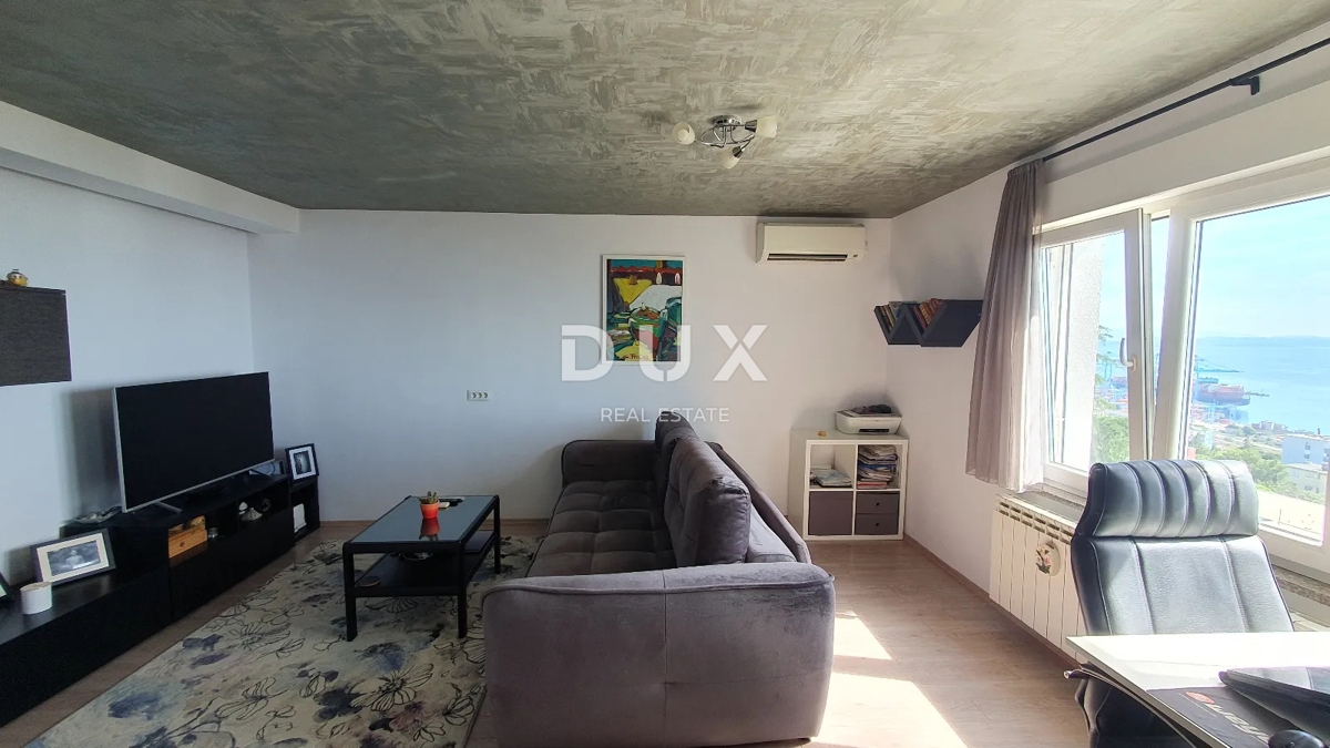 RIJEKA, TURNIĆ – Sončno stanovanje s panoramskim pogledom na morje