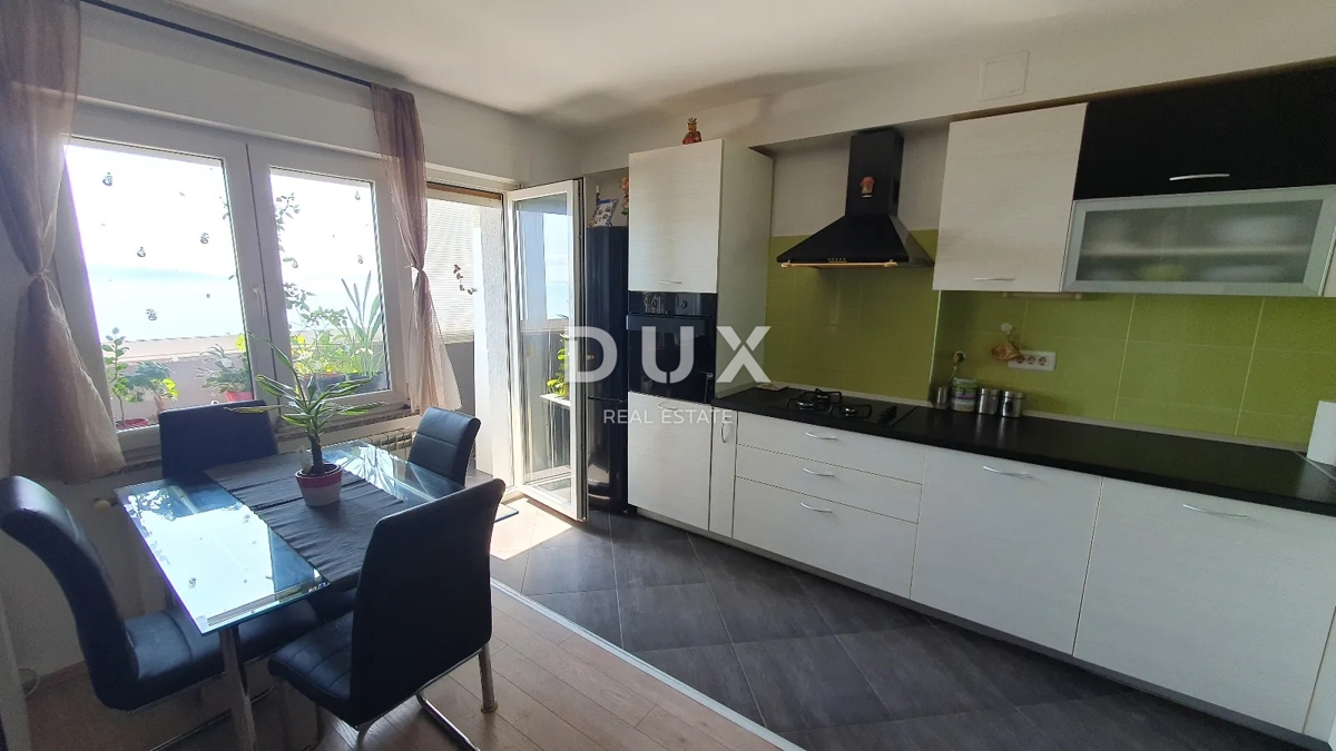 RIJEKA, TURNIĆ – Sončno stanovanje s panoramskim pogledom na morje