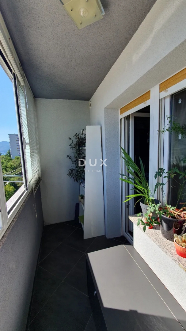 RIJEKA, TURNIĆ – Sončno stanovanje s panoramskim pogledom na morje