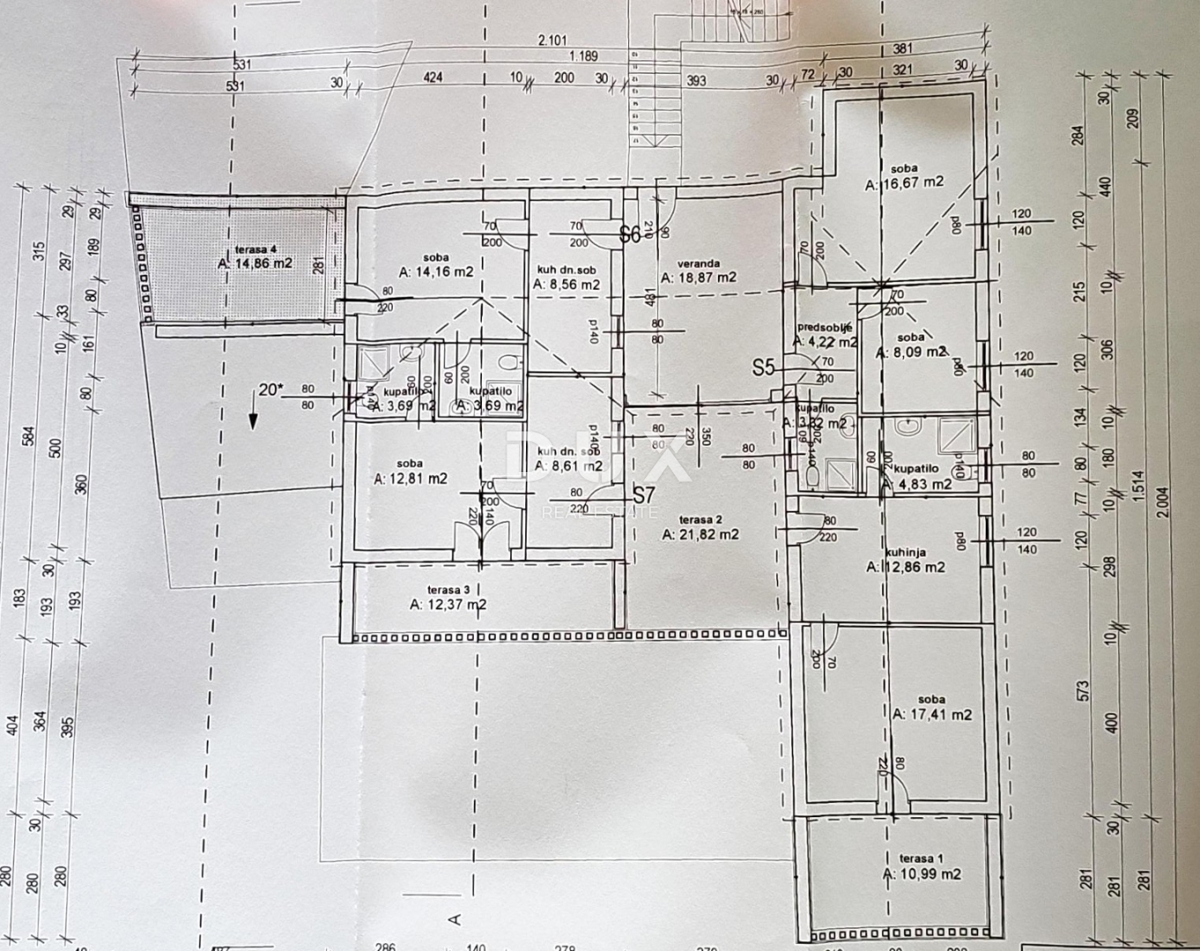 OTOK BRAČ, SUMARTIN - Kamnita apartmajska hiša z garažo, 2. vrsta do morja