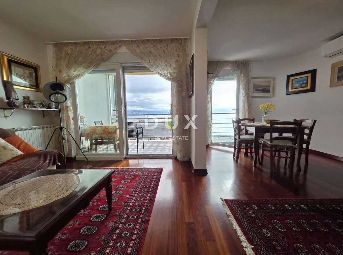 OPATIJA, CENTER - 2 spalnici + dnevna soba, 75m2, kraj, kjer se vsak dan začne s pogledom na morje