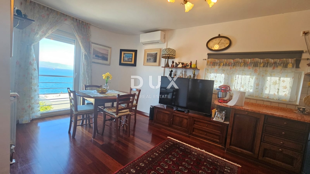 OPATIJA, CENTER - 2 spalnici + dnevna soba, 75m2, kraj, kjer se vsak dan začne s pogledom na morje