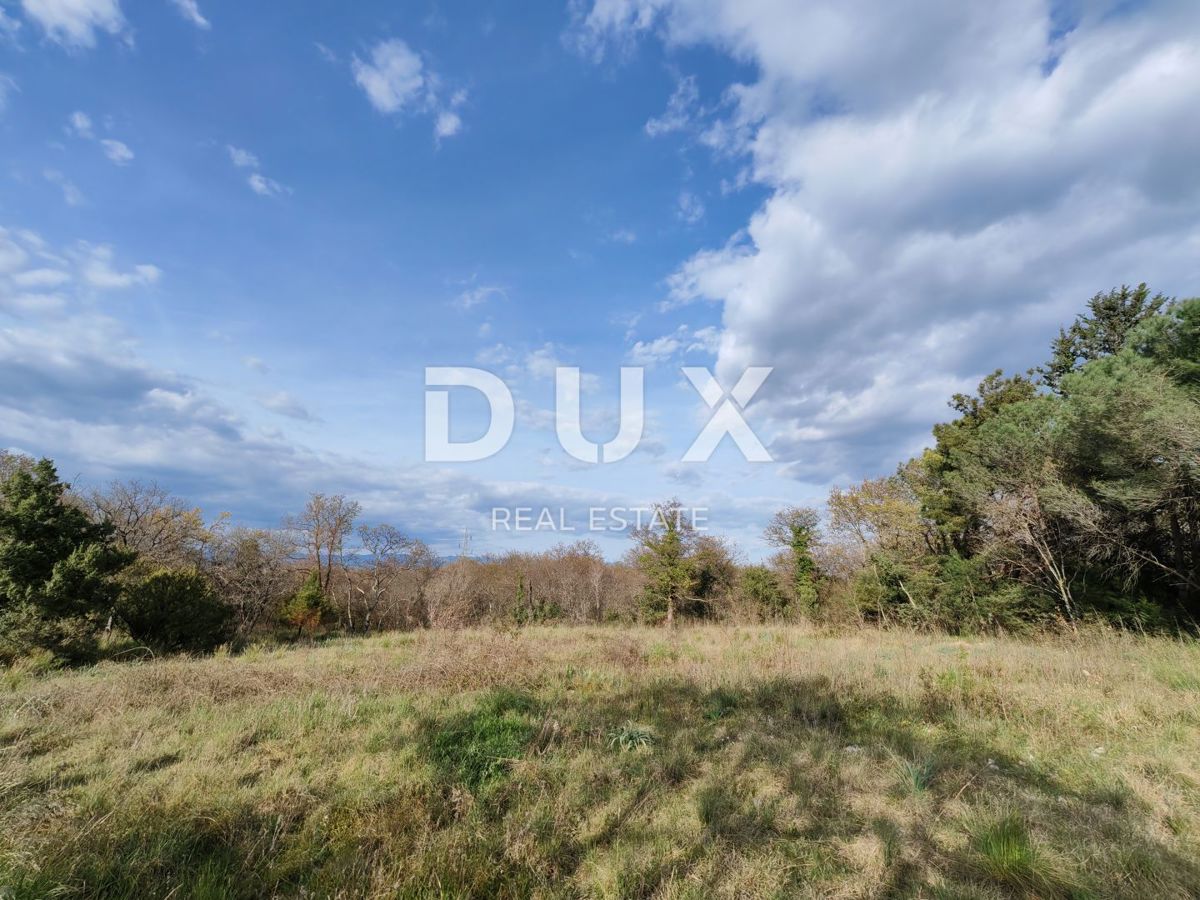 ZADAR, BRIŠEVO - Gradbeno zemljišče v mirnem naravnem okolju! 753 m2! 85 €/m2!