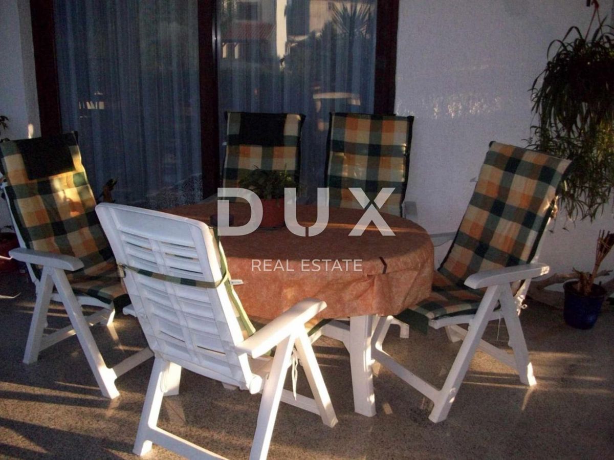 ISTRA, SAVUDRIJA - Dve hiši z garažami + gradbeno zemljišče - 200 m OD MORJA!!