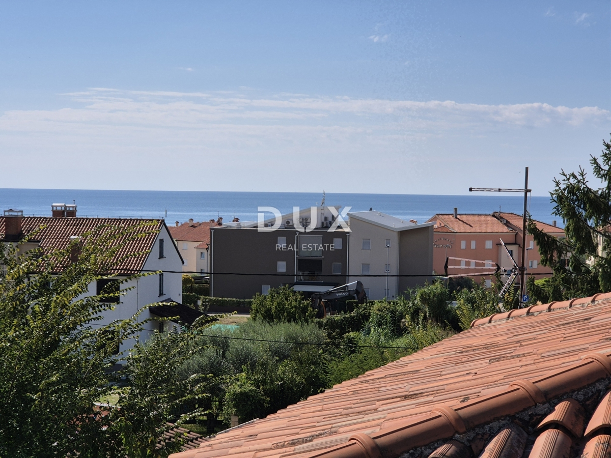 ISTRA, SAVUDRIJA - Dve hiši z garažami + gradbeno zemljišče - 200 m OD MORJA!!