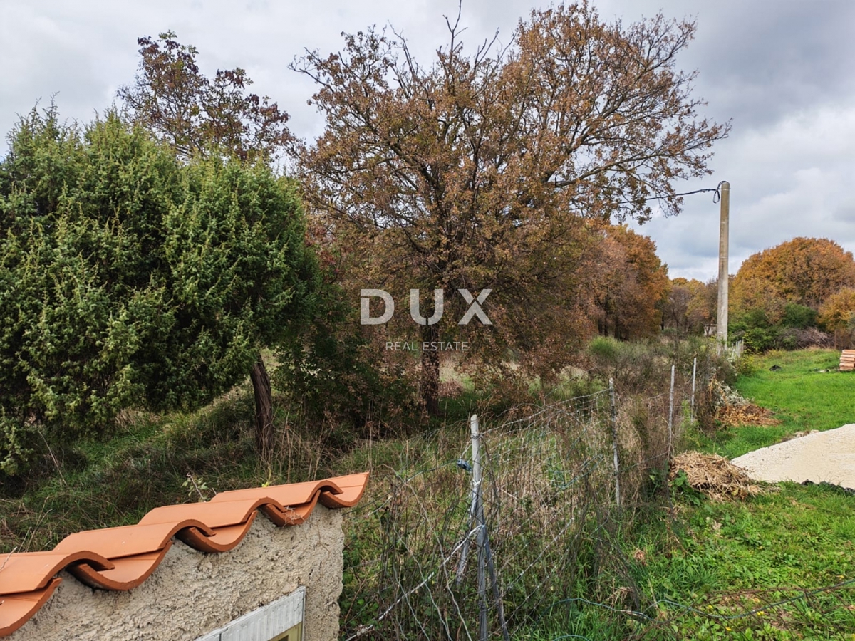 ISTRA, PULA - Prostorno kmetijsko zemljišče 11420m2!