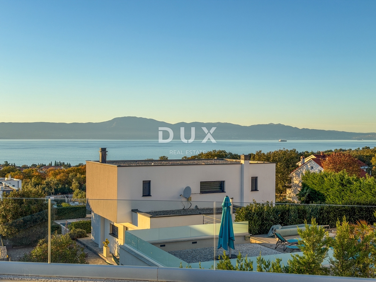 OTOK KRK, MALINSKA – samostojna vila z bazenom, pogledom na morje in popolno zasebnostjo