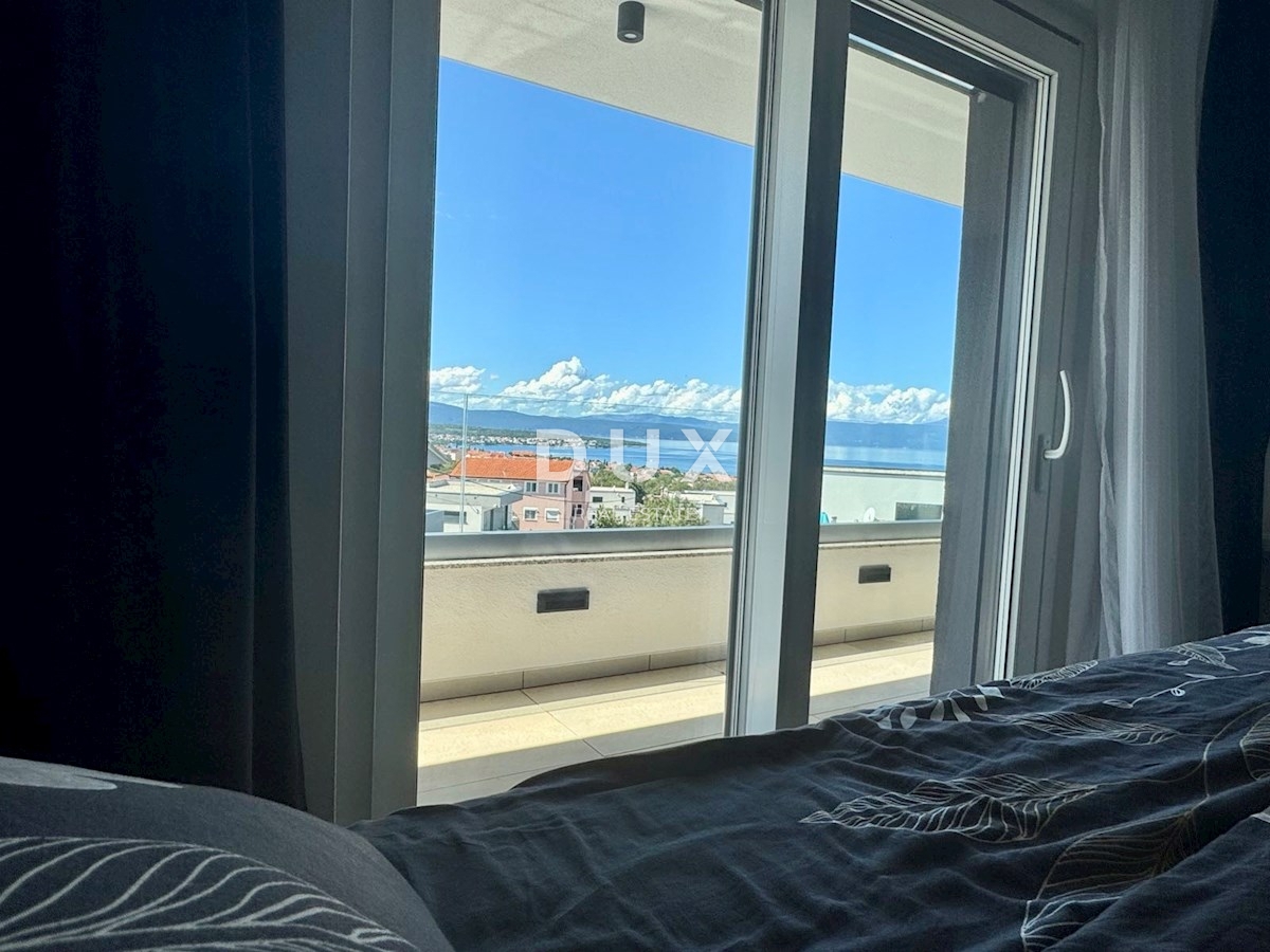 OTOK KRK, MALINSKA – samostojna vila z bazenom, pogledom na morje in popolno zasebnostjo