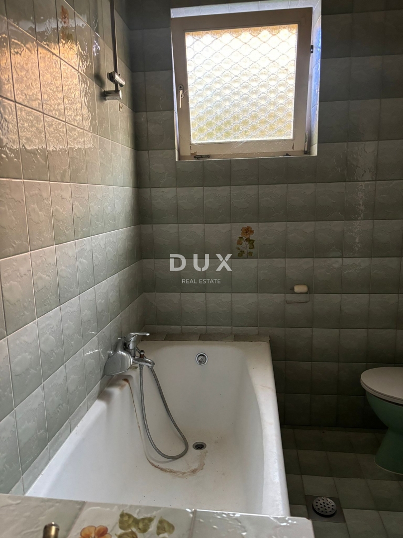 ISTRA, POREČ - Udobno stanovanje z vrtom v središču mesta!