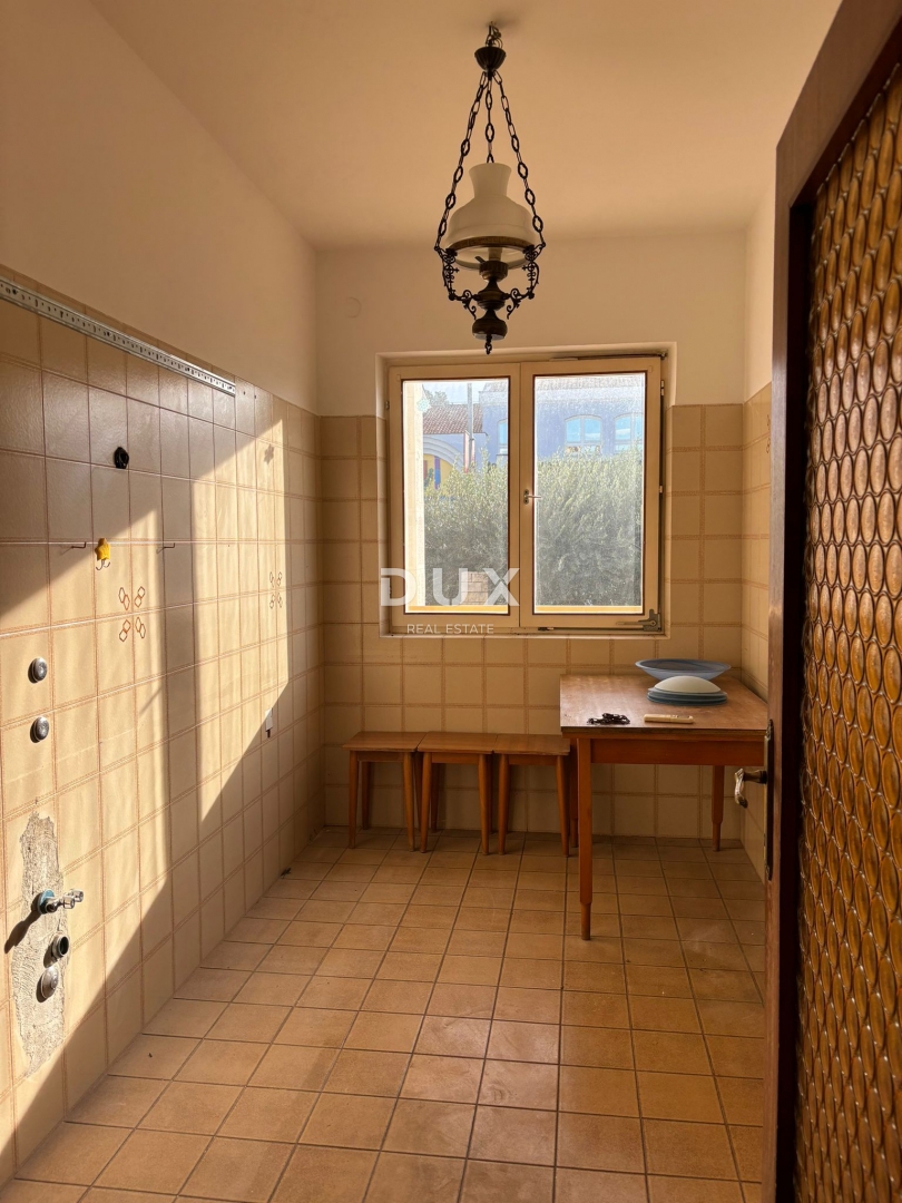 ISTRA, POREČ - Udobno stanovanje z vrtom v središču mesta!