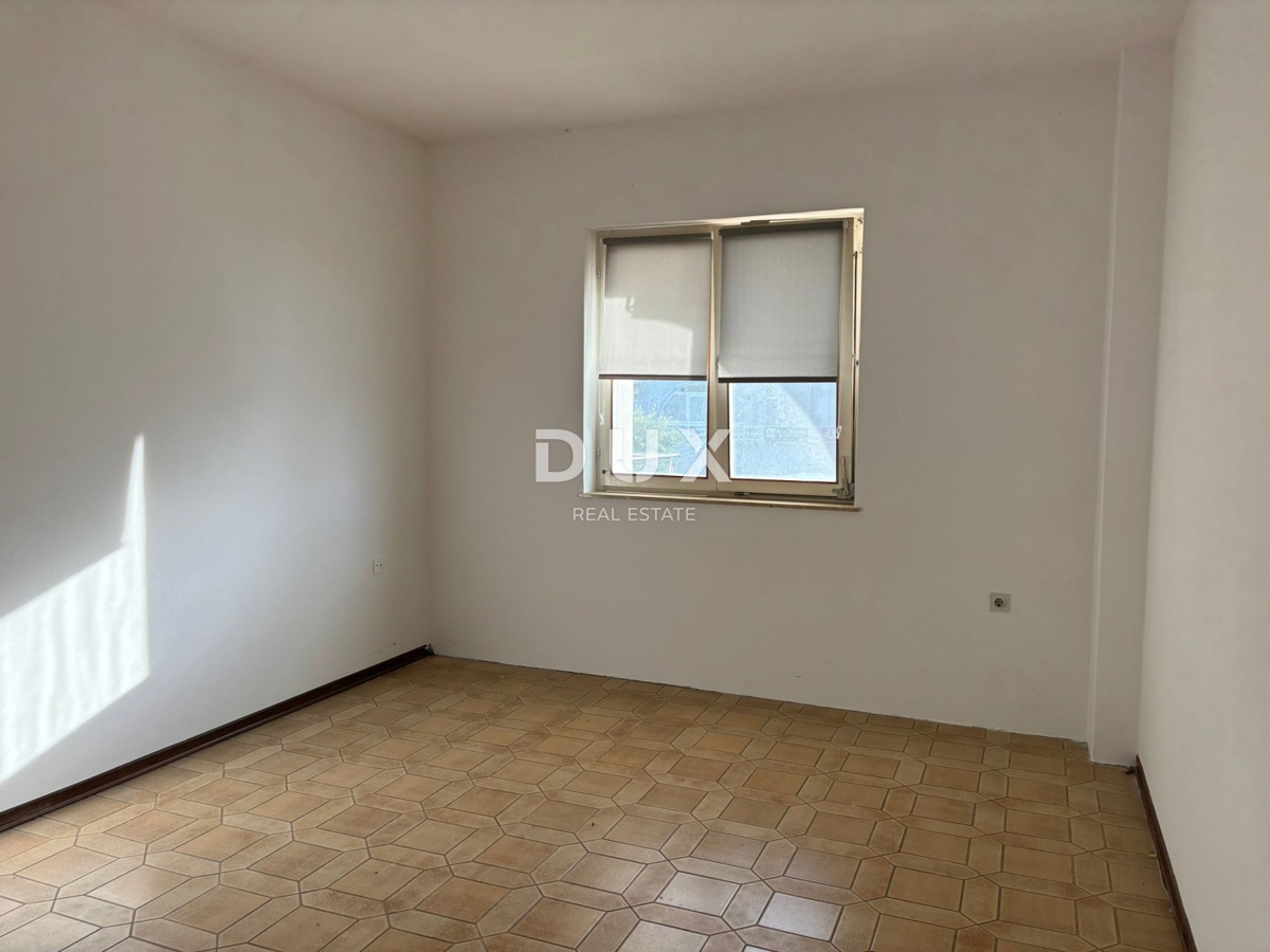 ISTRA, POREČ - Udobno stanovanje z vrtom v središču mesta!