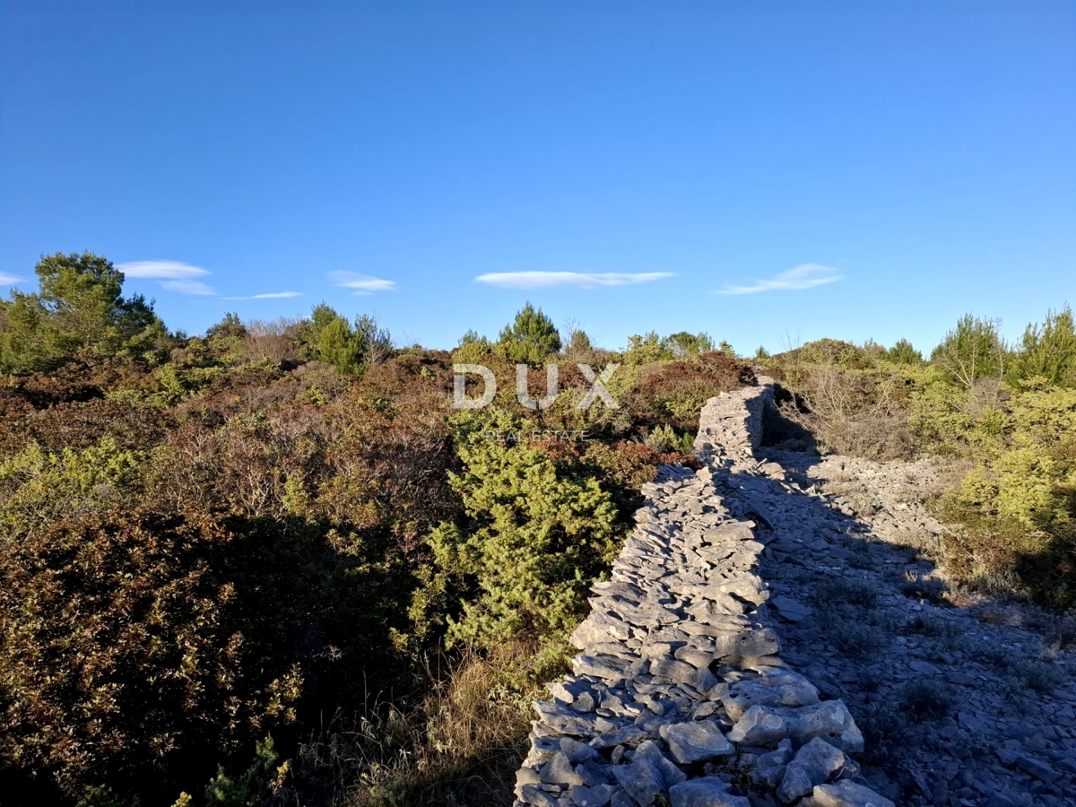 ISTRA, MARČANA - Zemljišče 1.701 m²