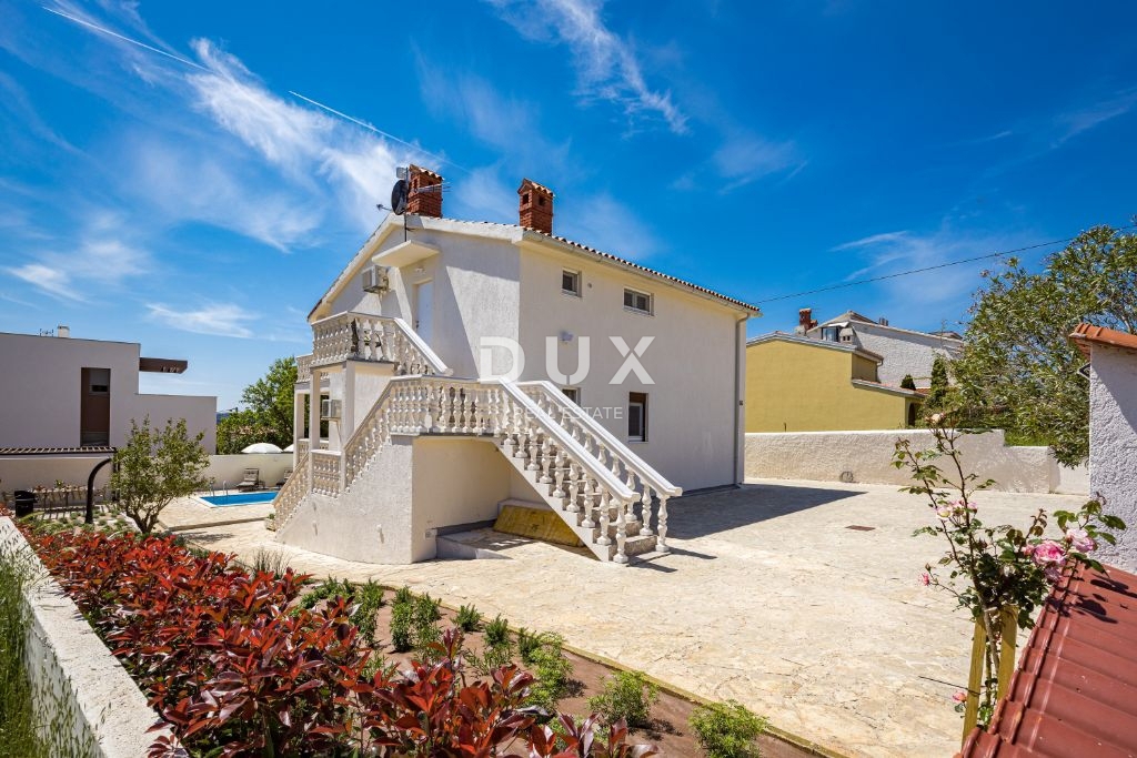 ISTRA, MEDULIN - Samostojna hiša s tremi stanovanjskimi enotami in bazenom!