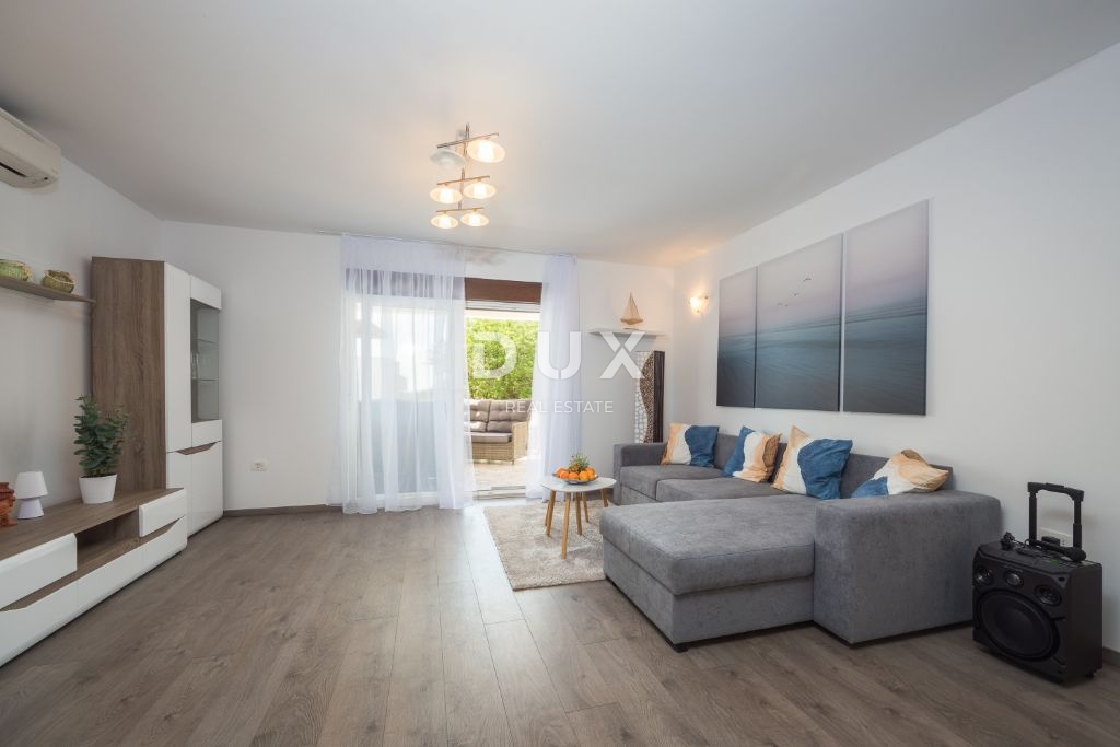 ISTRA, MEDULIN - Samostojna hiša s tremi stanovanjskimi enotami in bazenom!