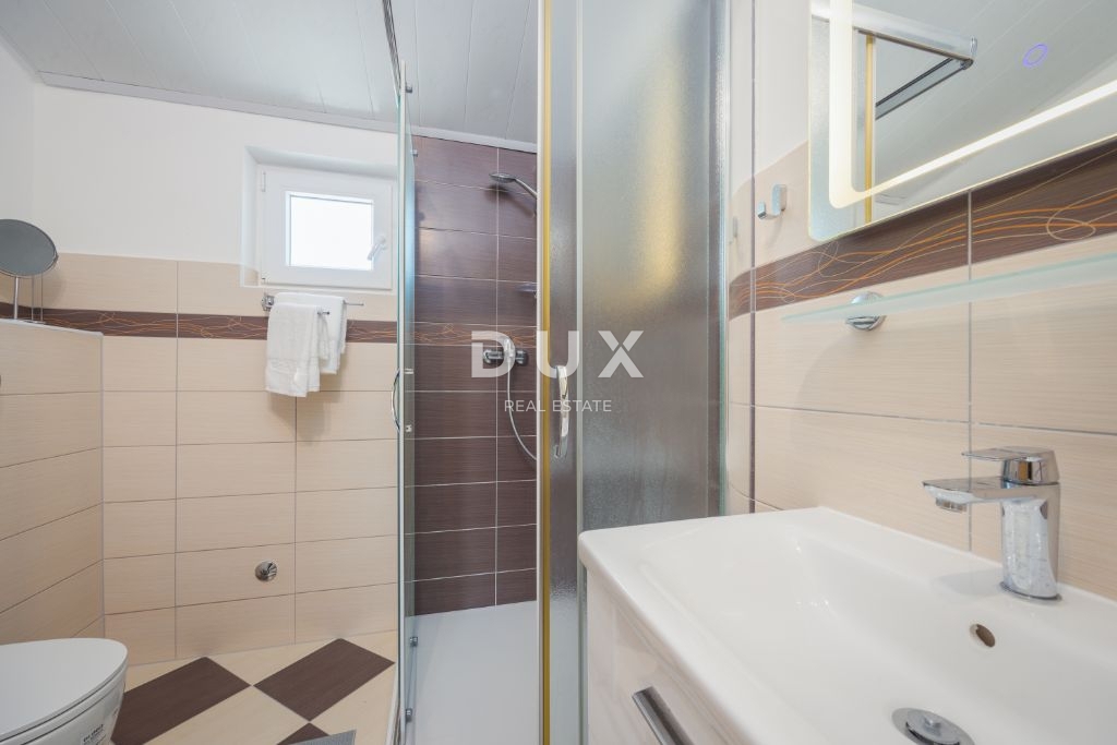 ISTRA, MEDULIN - Samostojna hiša s tremi stanovanjskimi enotami in bazenom!