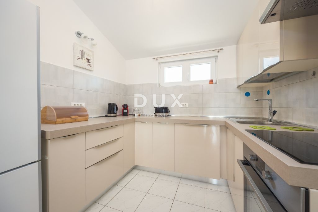 ISTRA, MEDULIN - Samostojna hiša s tremi stanovanjskimi enotami in bazenom!