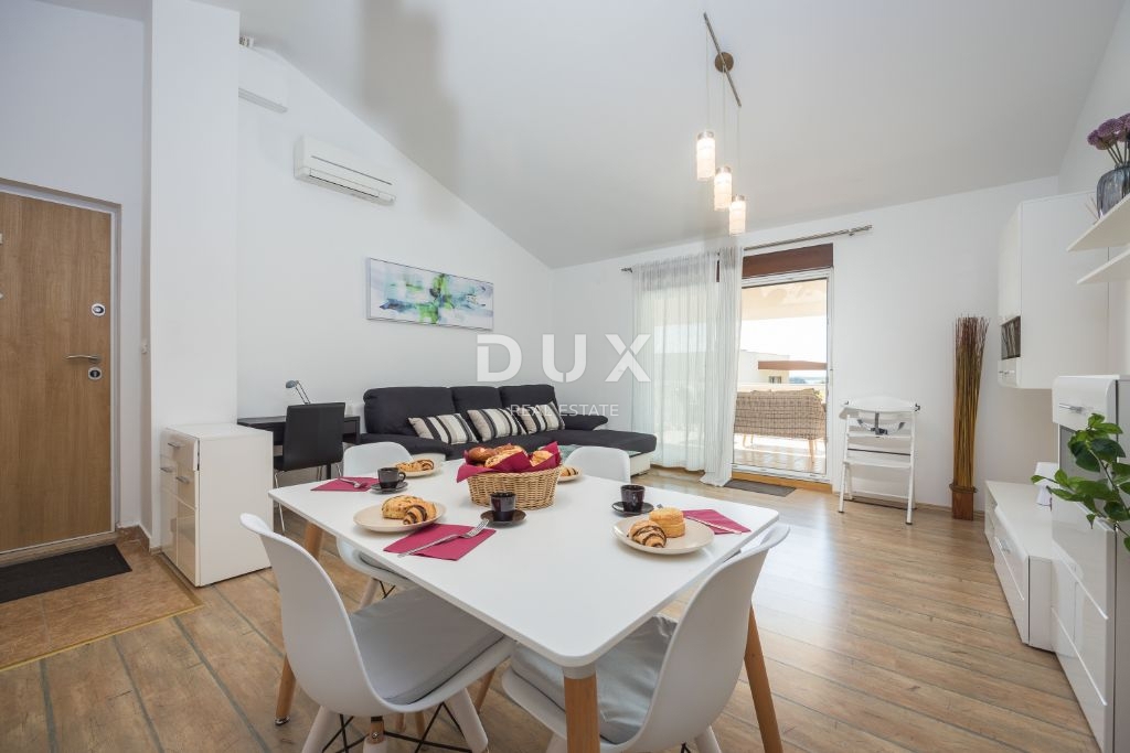 ISTRA, MEDULIN - Samostojna hiša s tremi stanovanjskimi enotami in bazenom!