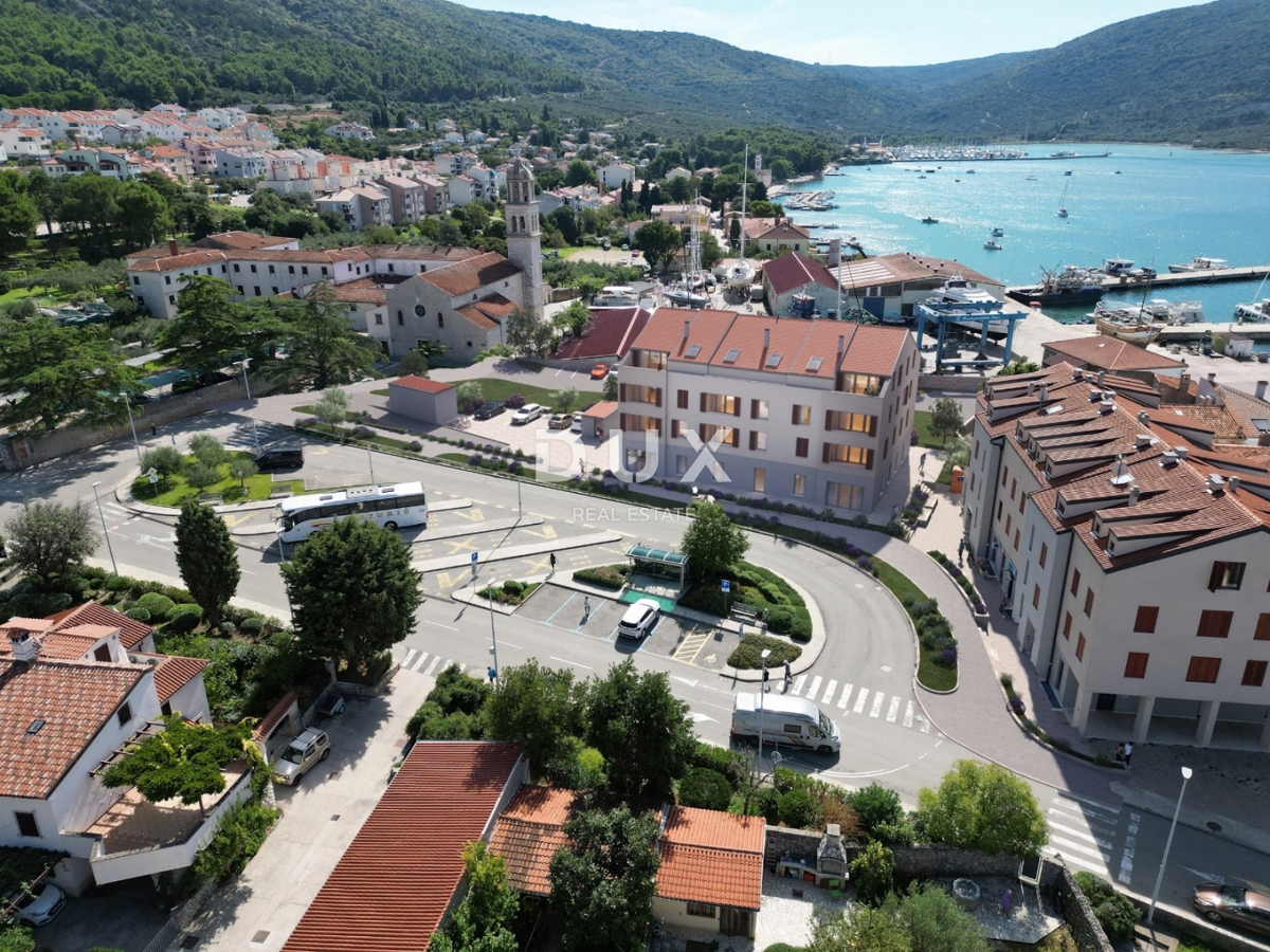 OTOK CRES, MESTO CRES - vrhunska novogradnja na vrhunski lokaciji, v samem središču mesta, 50 m od morja