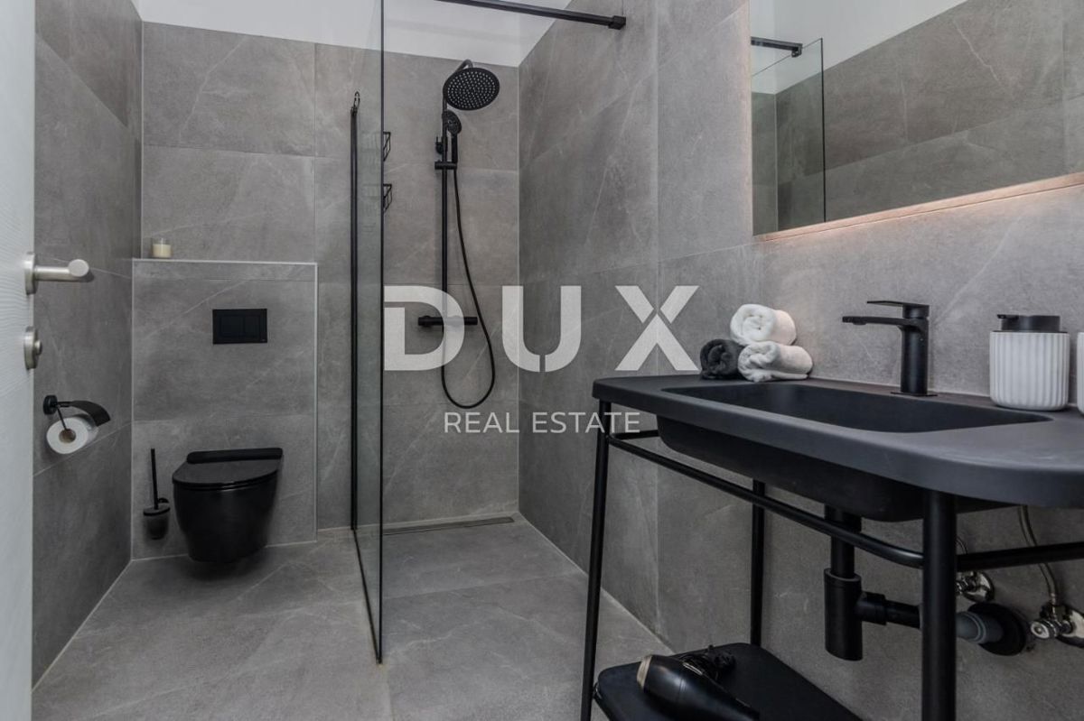 ZADAR, ZATON - Moderna vrstna hiša 1. vrsta do morja A