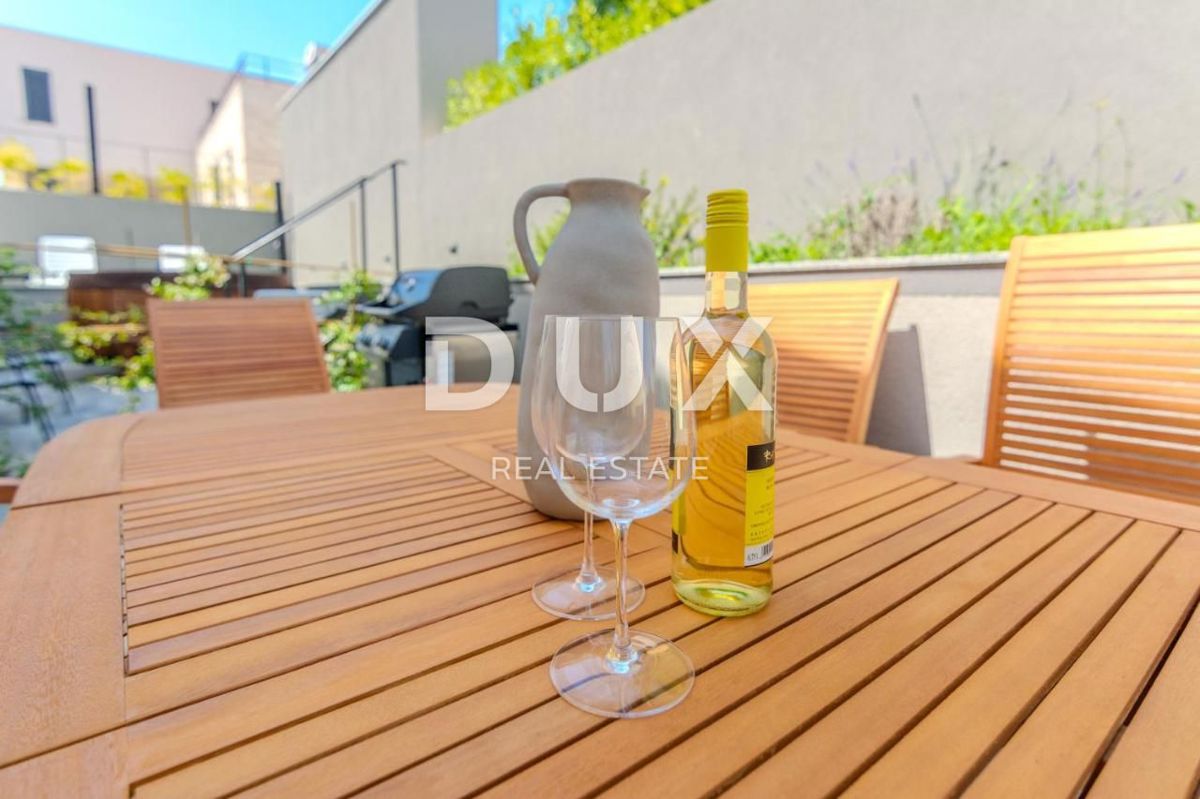 ZADAR, ZATON - Moderna vrstna hiša 1. vrsta do morja A