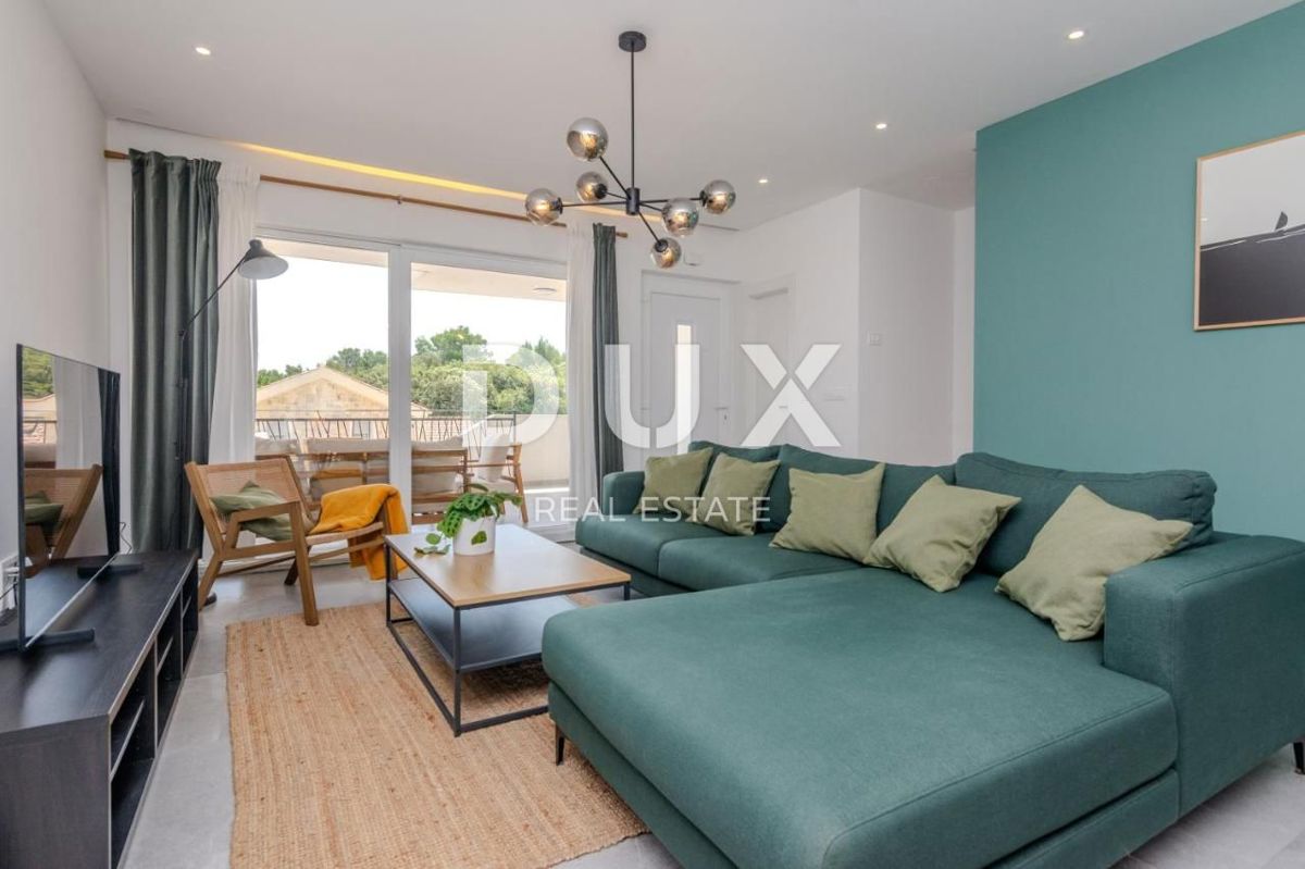 ZADAR, ZATON - Moderna vrstna hiša 1. vrsta do morja A