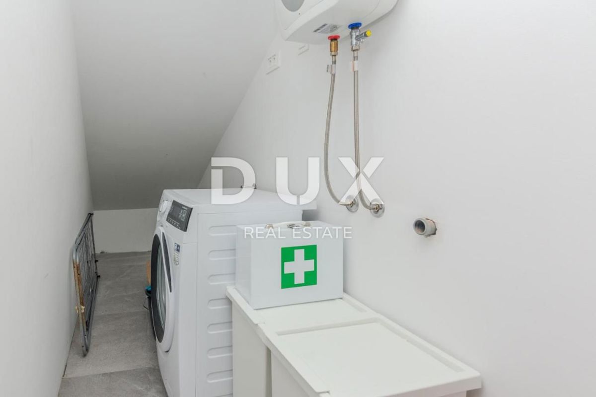 ZADAR, ZATON - Moderna vrstna hiša 1. vrsta do morja A