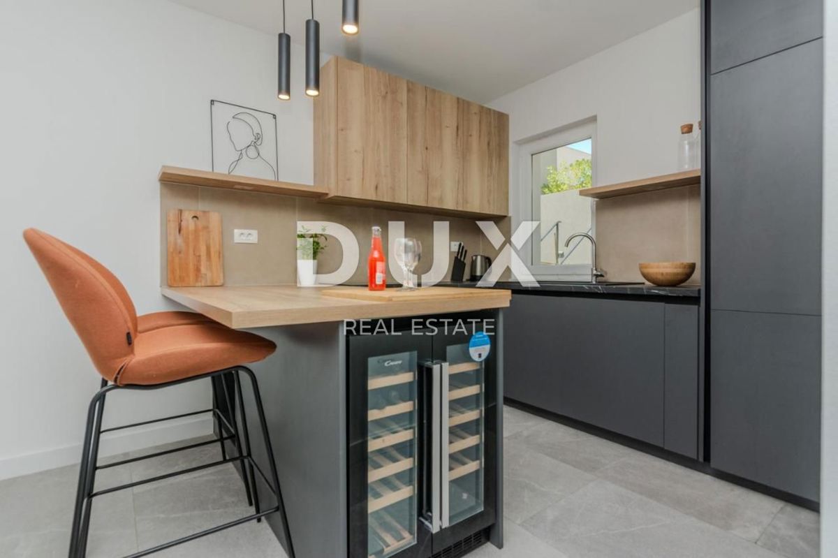 ZADAR, ZATON - Moderna vrstna hiša 1. vrsta do morja A