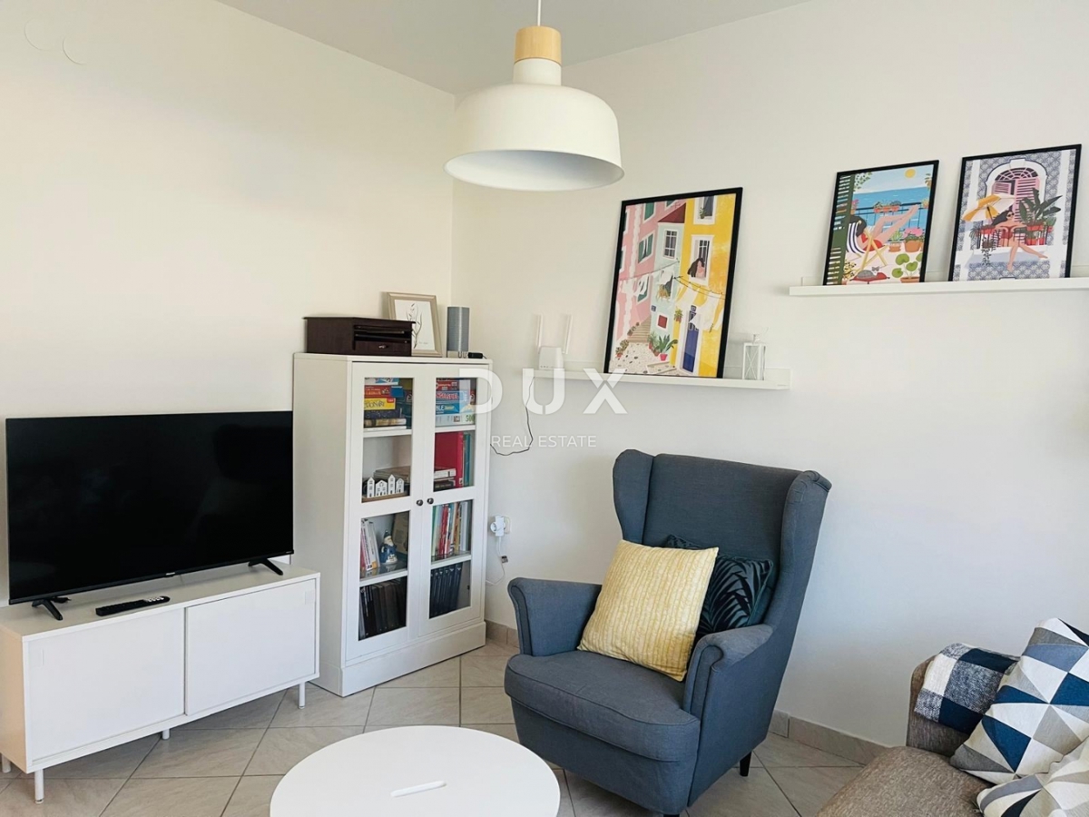 ISTRA, LOBORIKA - Hiša z veliko gradbeno parcelo