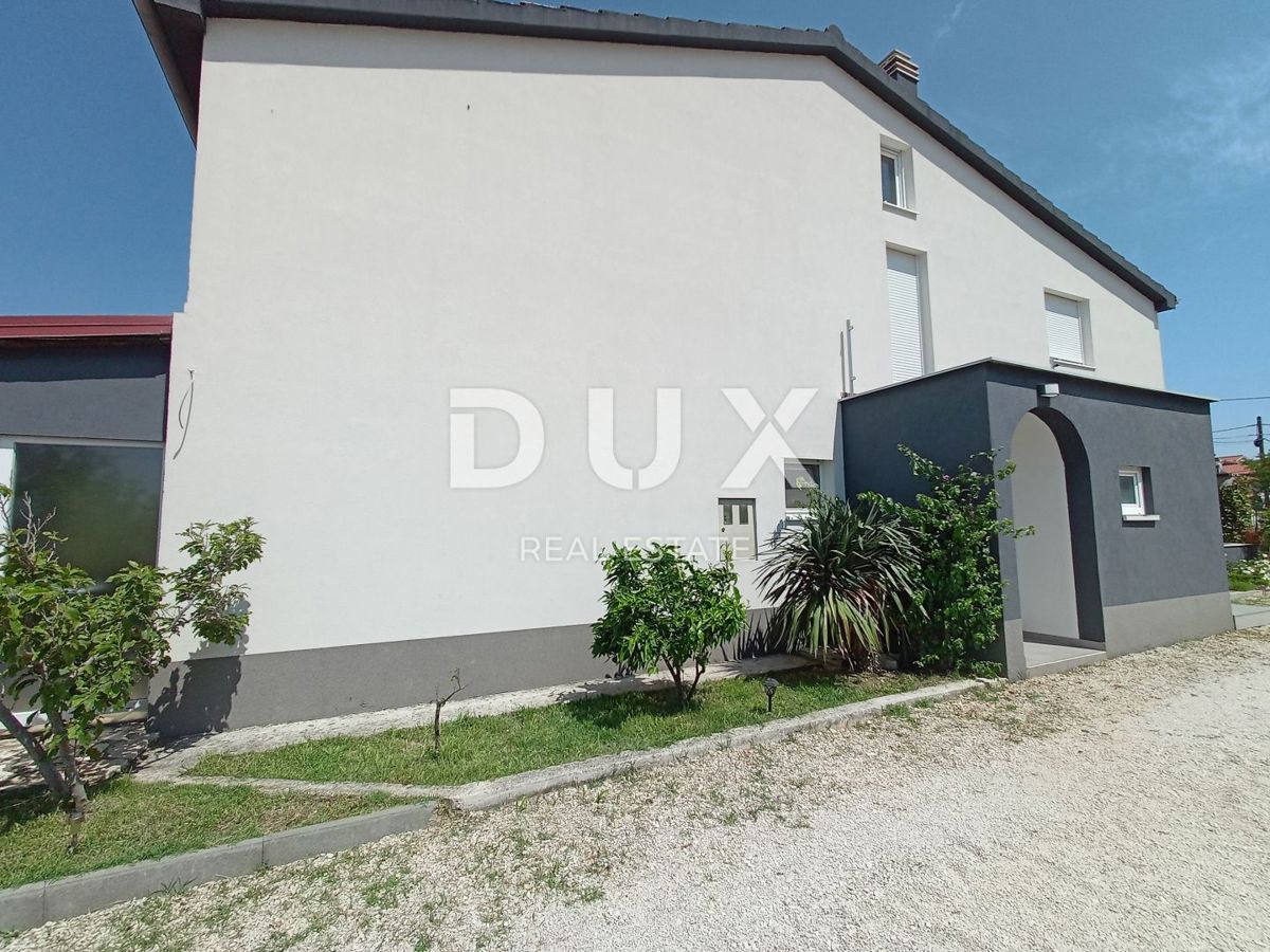 ZADAR, DEBELJAK - Čudovita vila z bazenom