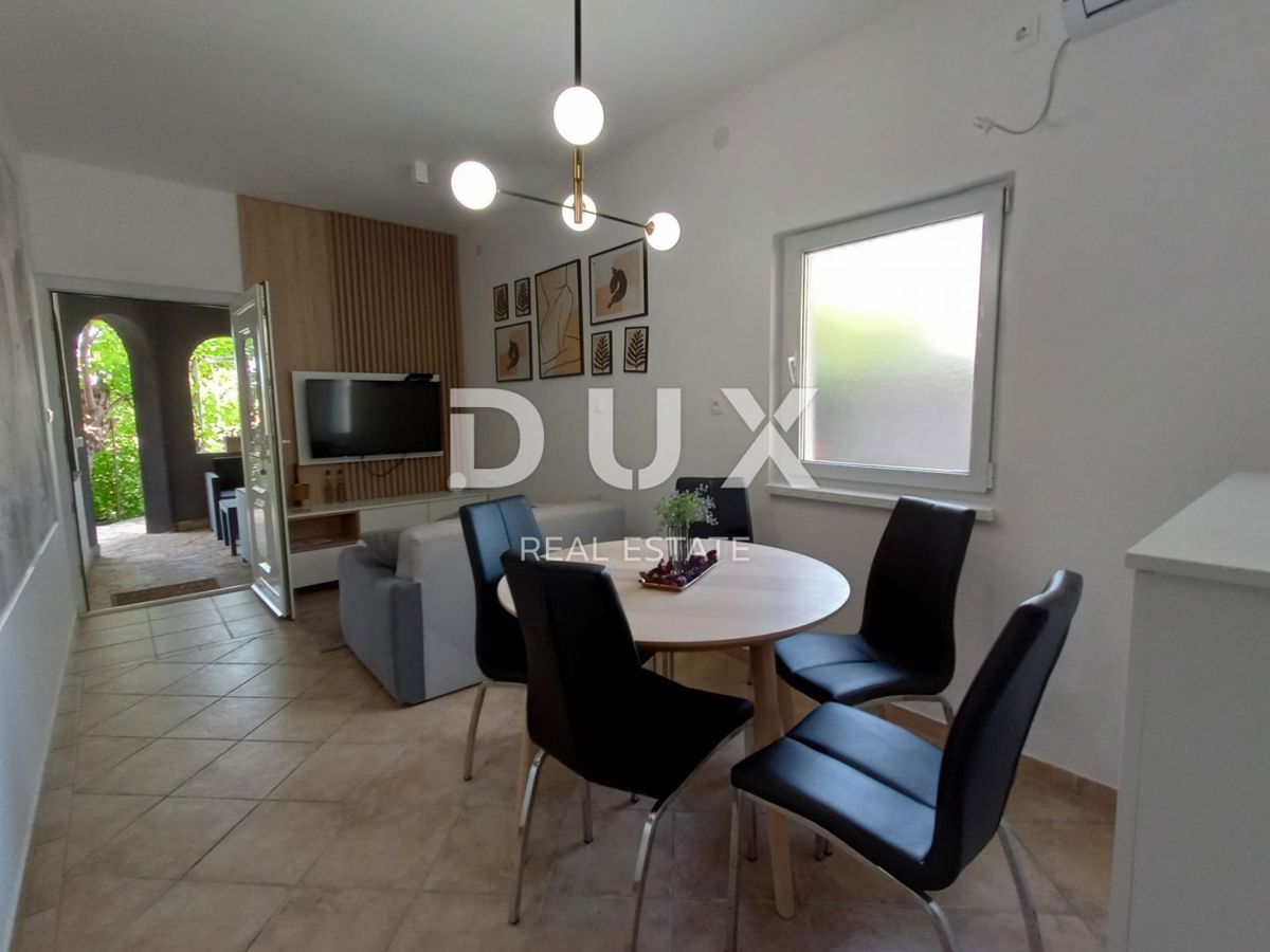 ZADAR, DEBELJAK - Čudovita vila z bazenom