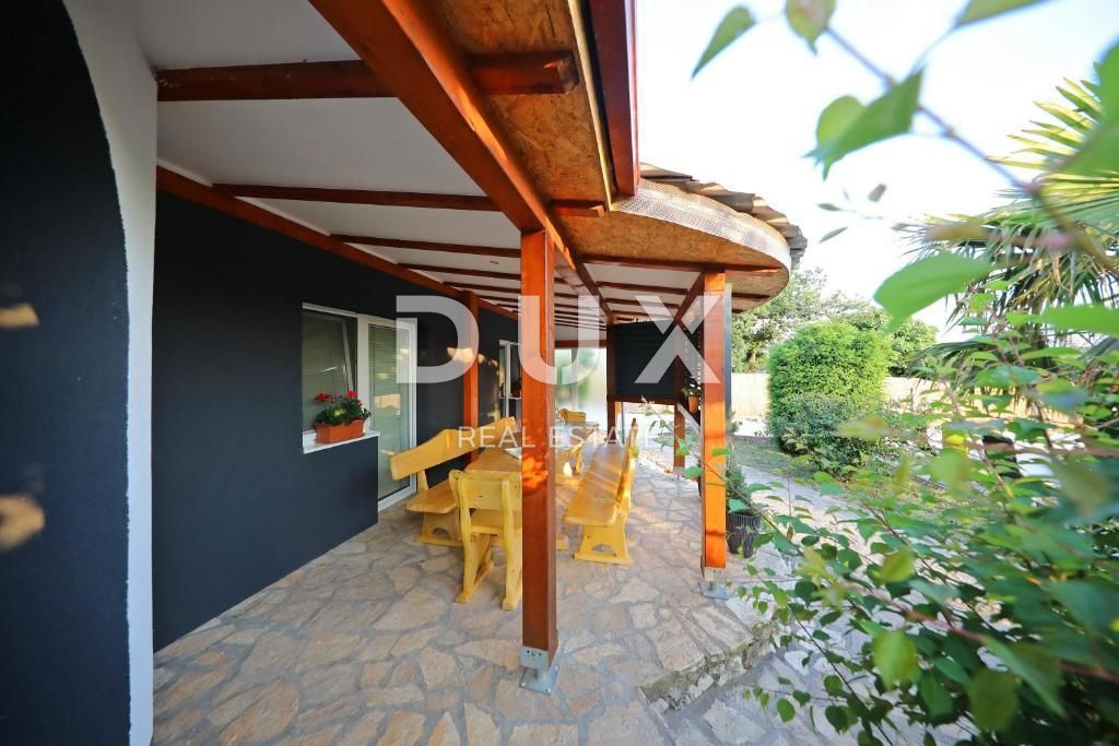 ZADAR, DEBELJAK - Čudovita vila z bazenom