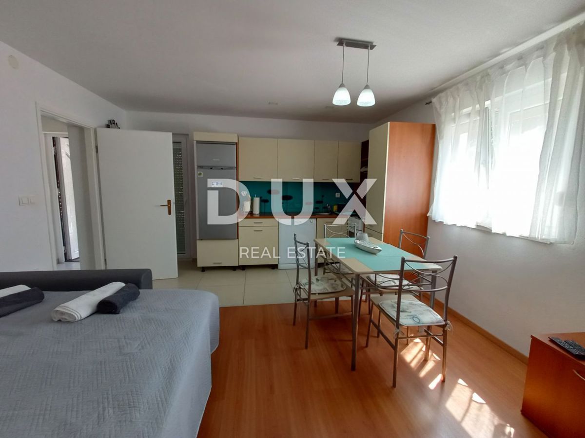 ZADAR, DEBELJAK - Čudovita vila z bazenom