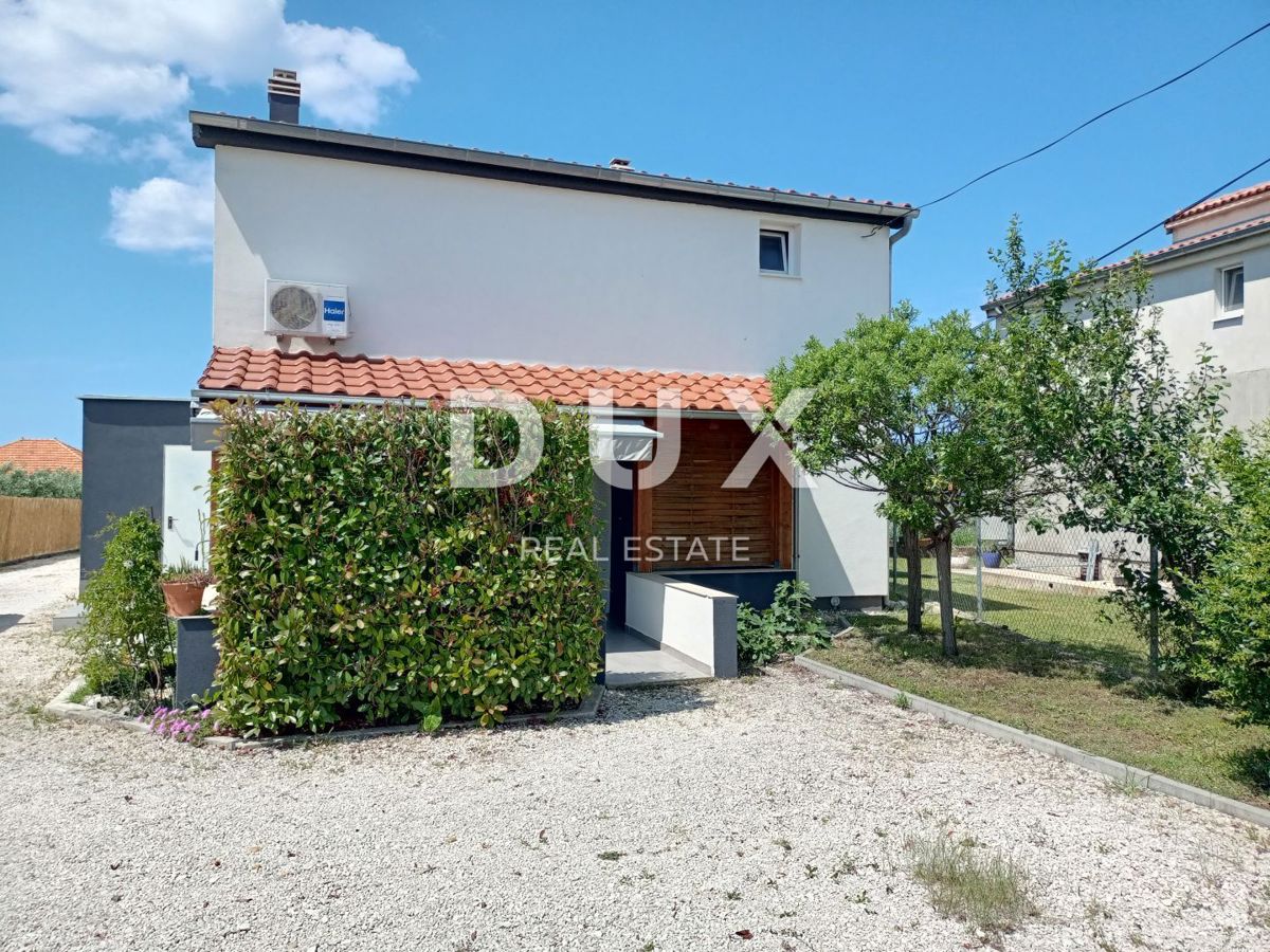 ZADAR, DEBELJAK - Čudovita vila z bazenom