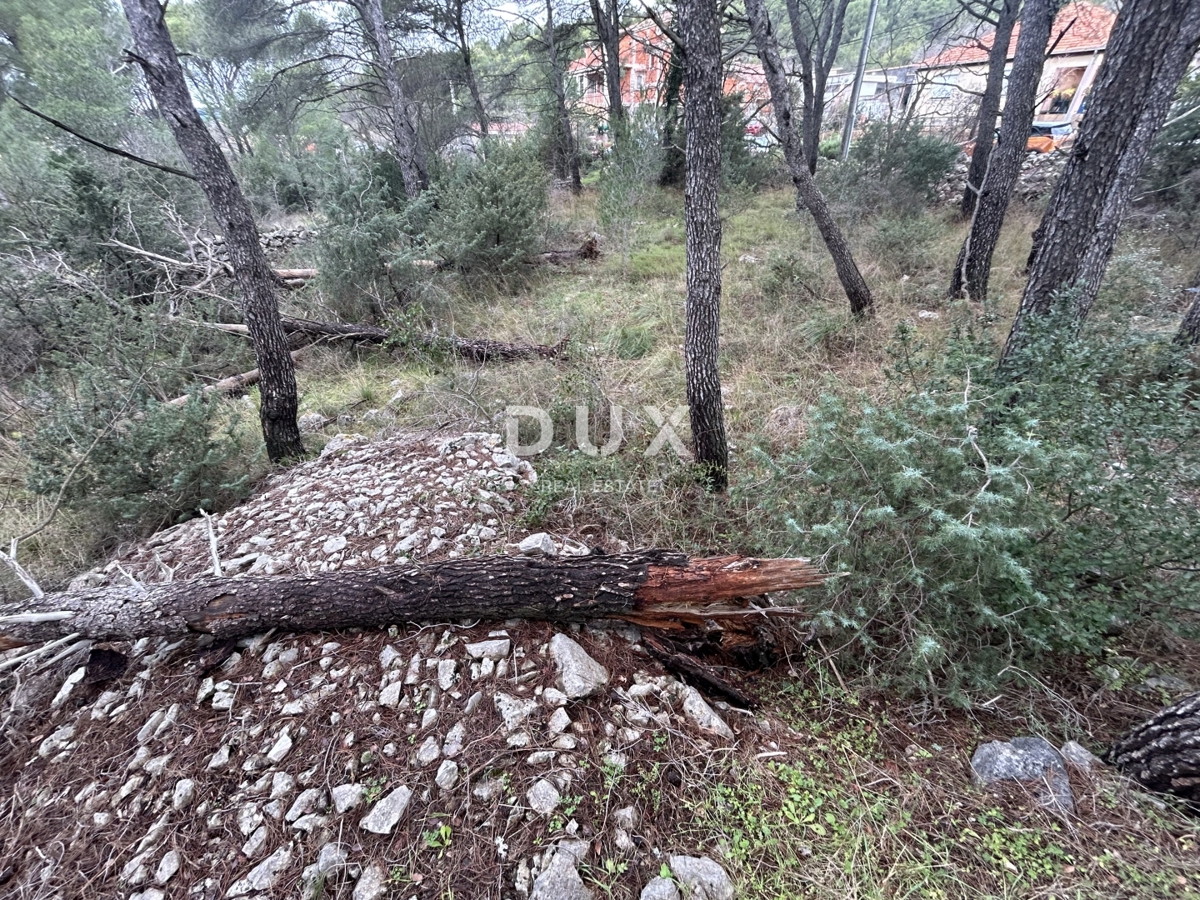 ŠIBENIK, JURASI – Gradbeno zemljišče na robu gradbenega območja