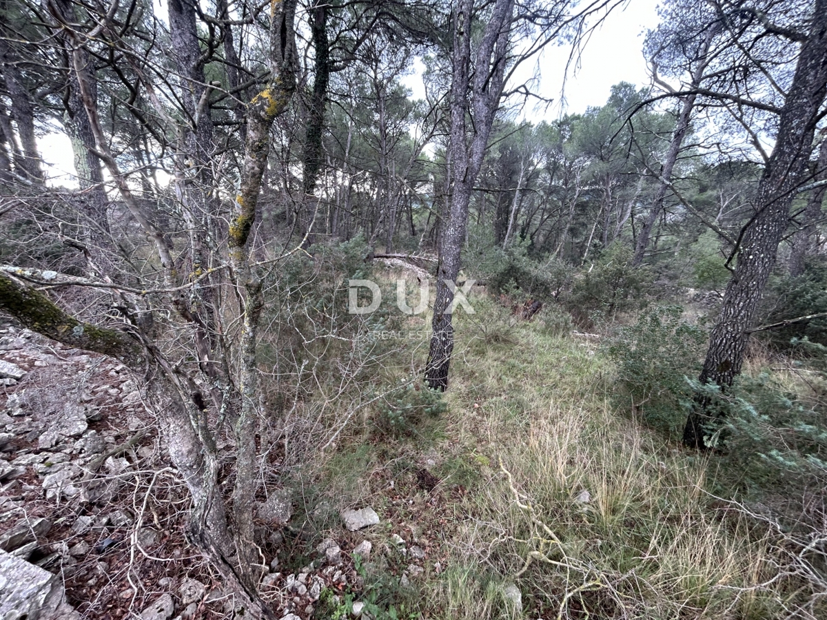 ŠIBENIK, JURASI – Gradbeno zemljišče na robu gradbenega območja