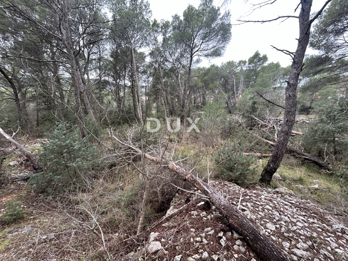 ŠIBENIK, JURASI – Gradbeno zemljišče na robu gradbenega območja