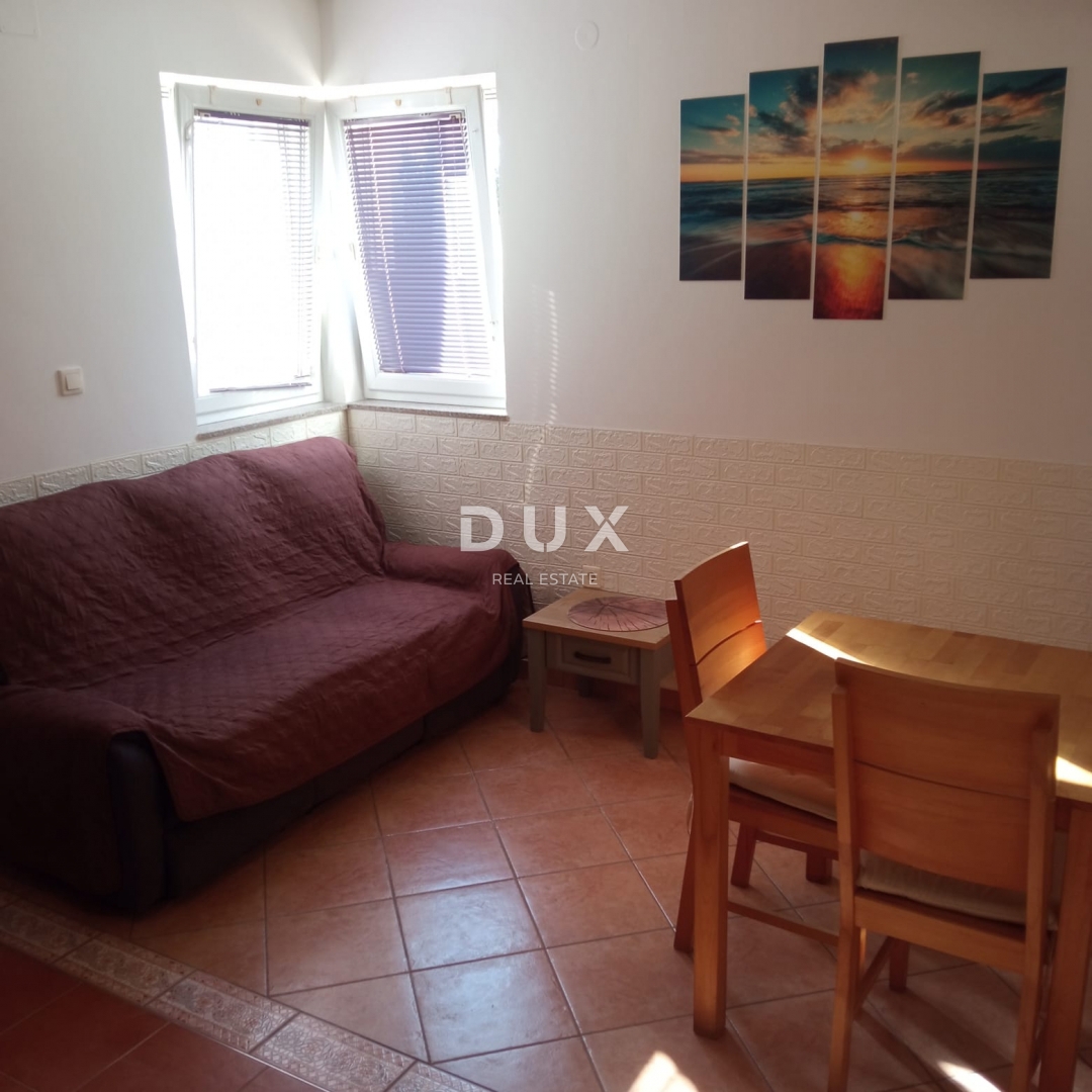 OTOK PAG, NOVALJA - očarljivo manjše stanovanje