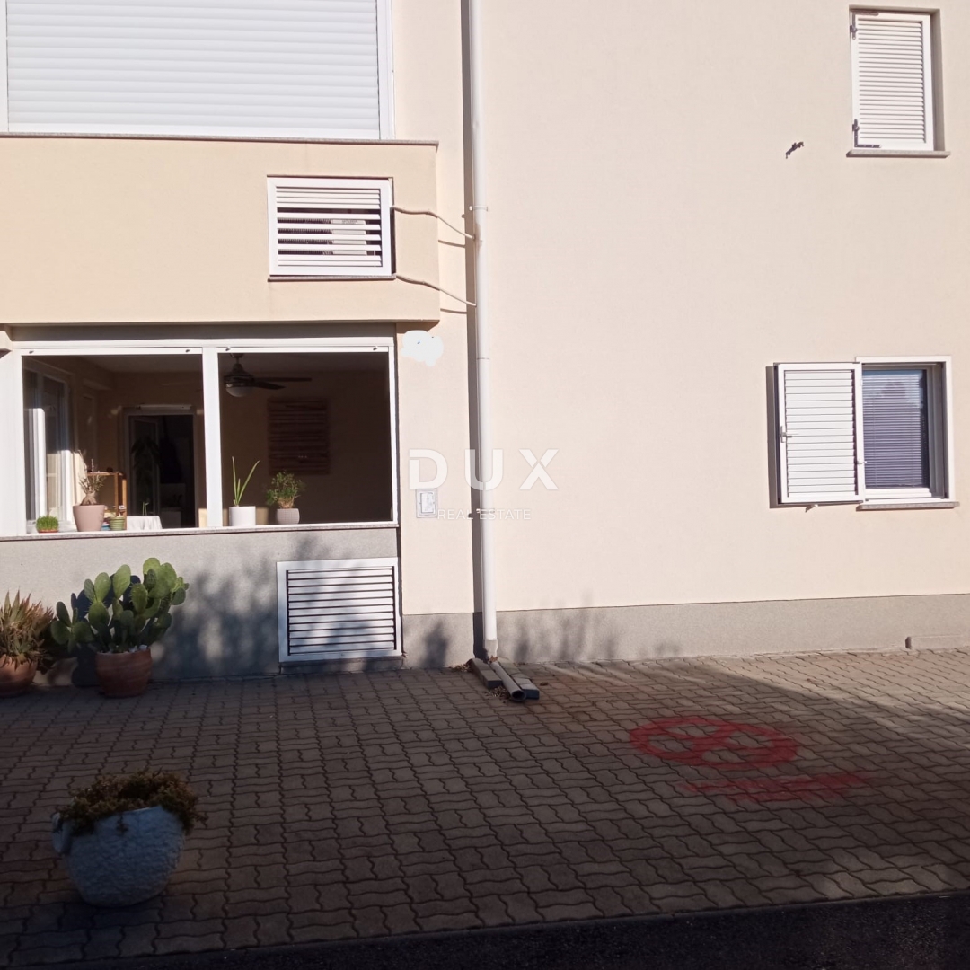 OTOK PAG, NOVALJA - očarljivo manjše stanovanje