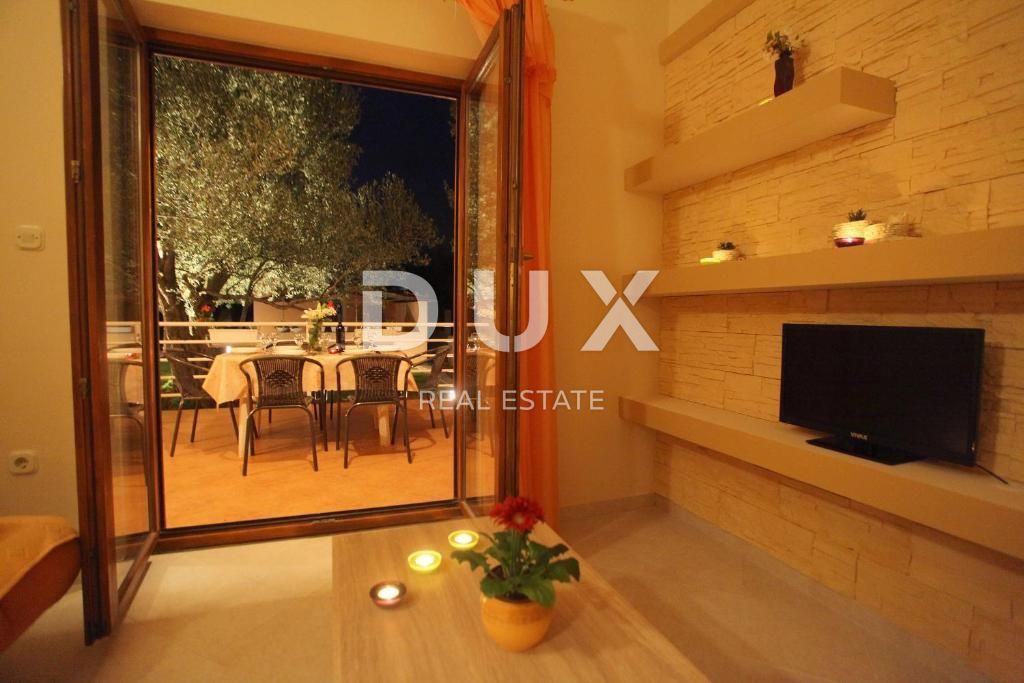 SUKOŠAN - Hiša 150m od morja