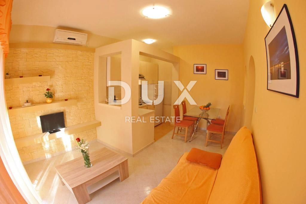 SUKOŠAN - Hiša 150m od morja