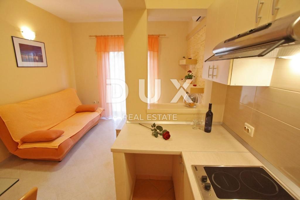 SUKOŠAN - Hiša 150m od morja