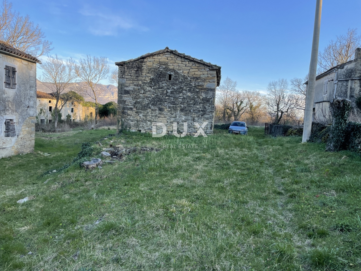 ISTRA, KRŠAN - Istrsko posestvo na robu vasi